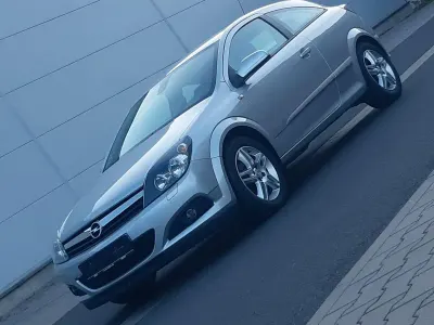 Gebraucht Opel Astra GTC 105 PS (77 kW) 2006 Silber Coupé