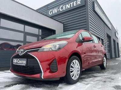 Gebraucht Toyota Yaris Comfort 99 PS (72 kW) 2014 Rot Kleinwagen