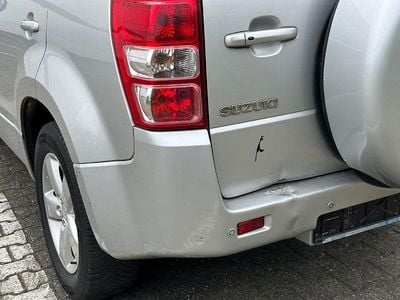 Second-hand Suzuki Grand Vitara Comfort 129 CP (94 kW) 2011 Argintiu SUV