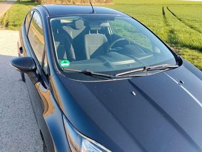 Begagnad Ford Fiesta 60 HK (44 kW) 2014 Svart Halvkombi