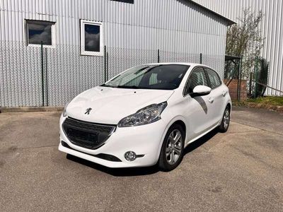 gebraucht Peugeot 208 Allure*1 Hand*Sitzheizung*Scheckheftgepflegt*