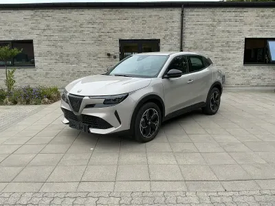 Gebraucht Alfa Romeo Junior 116 kW (158 PS) 2025 Weiß SUV