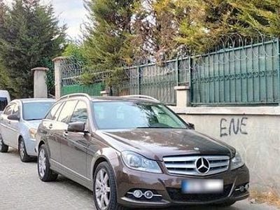 Second-hand Mercedes C250 Avantgarde 204 CP (150 kW) 2013 Maro Berlinǎ