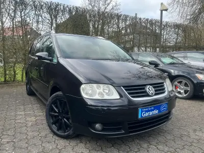 Gebraucht VW Touran Highline 140 PS (102 kW) 2004 Schwarz Van / Kleinbus