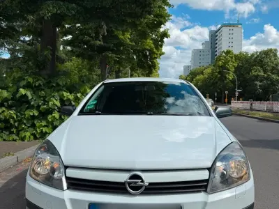 Gebraucht Opel Astra 90 PS (66 kW) 2004 Weiß Kombi