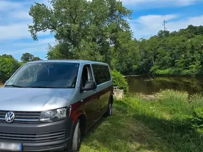 Gebraucht VW T6 150 PS (110 kW) 2016 Rot Van