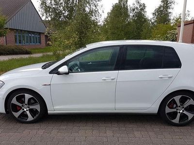 Gebraucht VW Golf VII GTI 220 PS (161 kW) 2015 Weiß Limousine