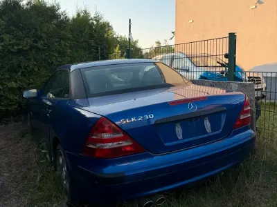 Gebraucht Mercedes SLK230 196 PS (144 kW) 1999 Blau Cabrio