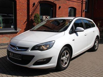 Gebraucht Opel Astra Selection 110 PS (80 kW) 2015 Weiß Kombi