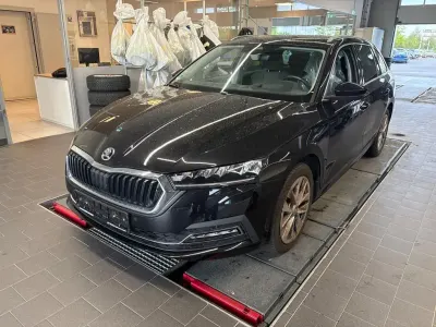 Gebraucht Skoda Octavia First Edition 110 PS (80 kW) 2021 Schwarz Kombi