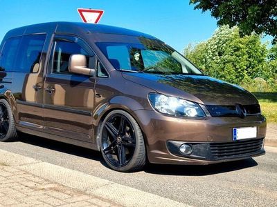 Braun Gebraucht 2013 VW Caddy Van / Kleinbus | 15.790 €