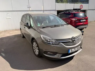 Gebraucht Opel Zafira Tourer 136 PS (100 kW) 2019 Grau Van / Kleinbus