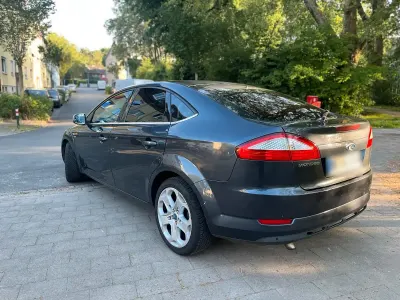 Gebraucht Ford Mondeo 140 PS (102 kW) 2008 Grau Limousine