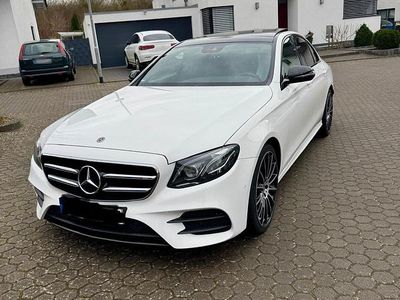 Gebraucht Mercedes E220 AMG line 194 PS (142 kW) 2017 Weiß Limousine