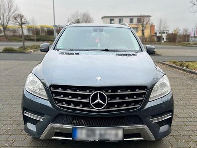 Usata Mercedes ML350 AMG line 258 CV (189 kW) 2011 Grigio SUV