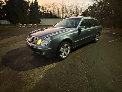 Mercedes E220