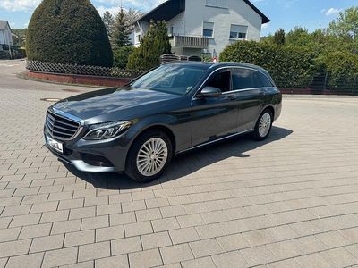 Grau Gebraucht 2015 Mercedes C220 Exclusive Kombi | 18.100 € (Etwas zu teuer)