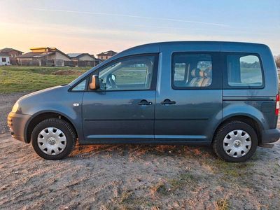 Second-hand VW Caddy 102 CP (75 kW) 2009 Gri Monovolum