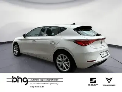 Gebraucht Seat Leon Style 110 PS (80 kW) 2024 Weiß Limousine