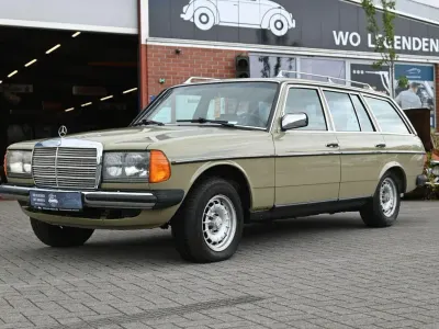 Gebraucht Mercedes 240 73 PS (53 kW) 1984 Grün Kombi