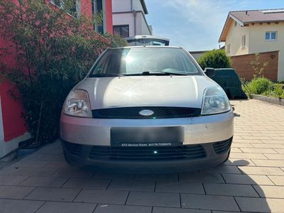 gebraucht Ford Fiesta Bj 2002 silber