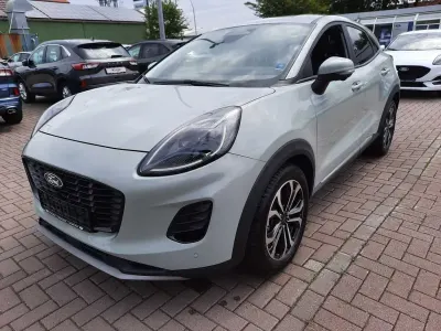 Gebraucht Ford Puma Titanium 125 PS (91 kW) 2025 Cactus grey SUV