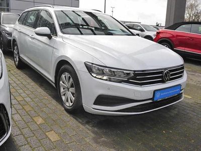 Usata VW Passat Basis 150 CV (110 kW) 2024 Bianco Station wagon