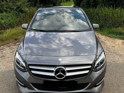 Mercedes B220