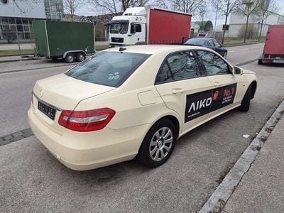 Mercedes E200