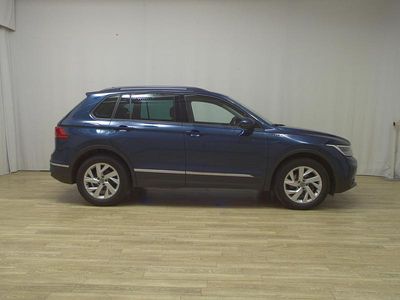 Gebraucht VW Tiguan Life 150 PS (110 kW) 2023 Blau SUV