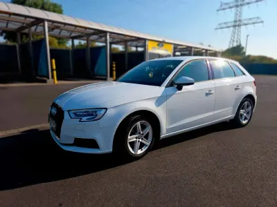 Gebraucht Audi A3 Sport 116 PS (85 kW) 2018 Weiß Limousine