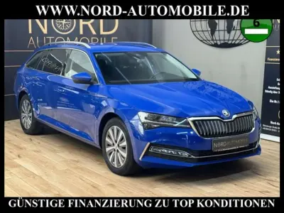 Gebraucht Skoda Superb Style 218 PS (160 kW) 2022 Blau Kombi