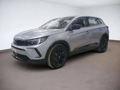 Gebraucht Opel Grandland X 136 PS (100 kW) 2024 Lack grau artense/metallic kla SUV