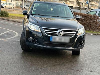 Schwarz Gebraucht 2010 VW Tiguan R SUV | 8.000 € (Etwas zu teuer)