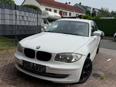 Gebraucht BMW 116 116 PS (85 kW) 2007 Weiß Kleinwagen
