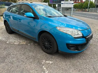 Gebraucht Renault Mégane GrandTour Expression 110 PS (80 kW) 2013 Blau Kombi
