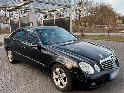 Gebraucht Mercedes E270 177 PS (130 kW) 2003 Schwarz Limousine
