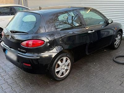 Schwarz Gebraucht 2003 Alfa Romeo 147 Kleinwagen | 1.050 € (Fairer Preis)