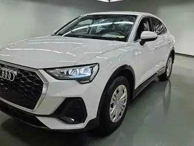 Gebraucht Audi Q3 Basis 150 PS (110 kW) 2023 Weiß SUV