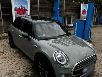 Grau Gebraucht 2018 Mini Cooper Kleinwagen | 16.000 € (Fairer Preis)