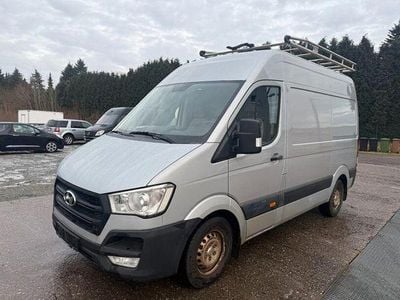 Gebraucht Hyundai H 350 150 PS (110 kW) 2016 Silber Van