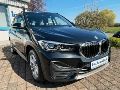 Gebraucht BMW X1 Advantage 250 PS (183 kW) 2022 Mineralgrau (metallic) SUV