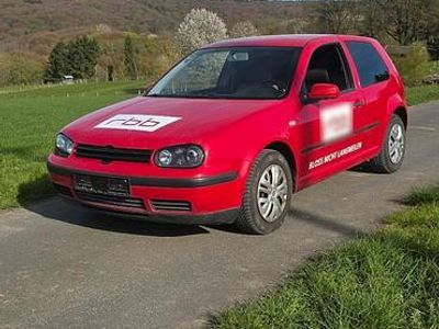 Gebraucht VW Golf IV 75 PS (55 kW) 2002 Rot Kleinwagen