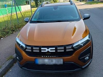 Second-hand Dacia Sandero Expression 101 CP (74 kW) 2023 Portocaliu Hatchback