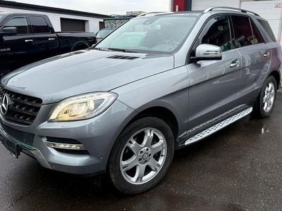 Gebraucht Mercedes ML350 258 PS (189 kW) 2015 Palladiumsilber SUV