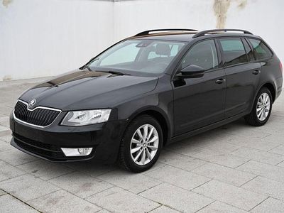Schwarz Gebraucht 2013 Skoda Octavia Ambition Limousine | 7.560 € (Teuer)