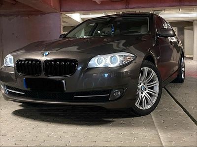 Gebraucht BMW 523 204 PS (150 kW) 2010 Braun Kombi
