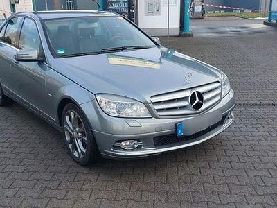 Grau Gebraucht 2010 Mercedes C220 Avantgarde Limousine | 14.490 €