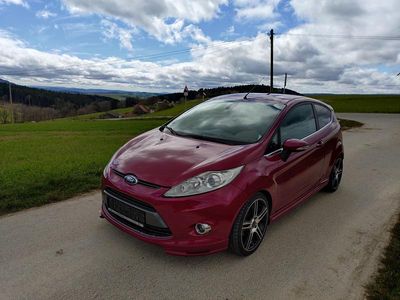 Usata Ford Fiesta Titanium 120 CV (88 kW) 2009 Rosso Utilitaria