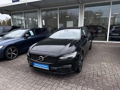 Gebraucht Volvo V90 Ultimate 197 PS (144 kW) 2022 Onyx black / metallic Kombi